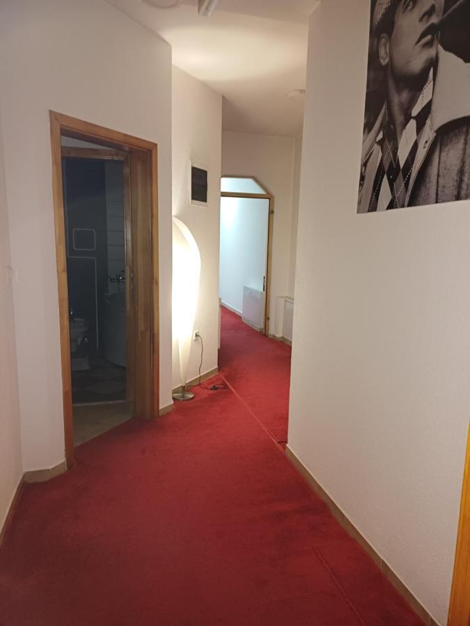 Hollywood Motel Podlugovi Ngoại thất bức ảnh