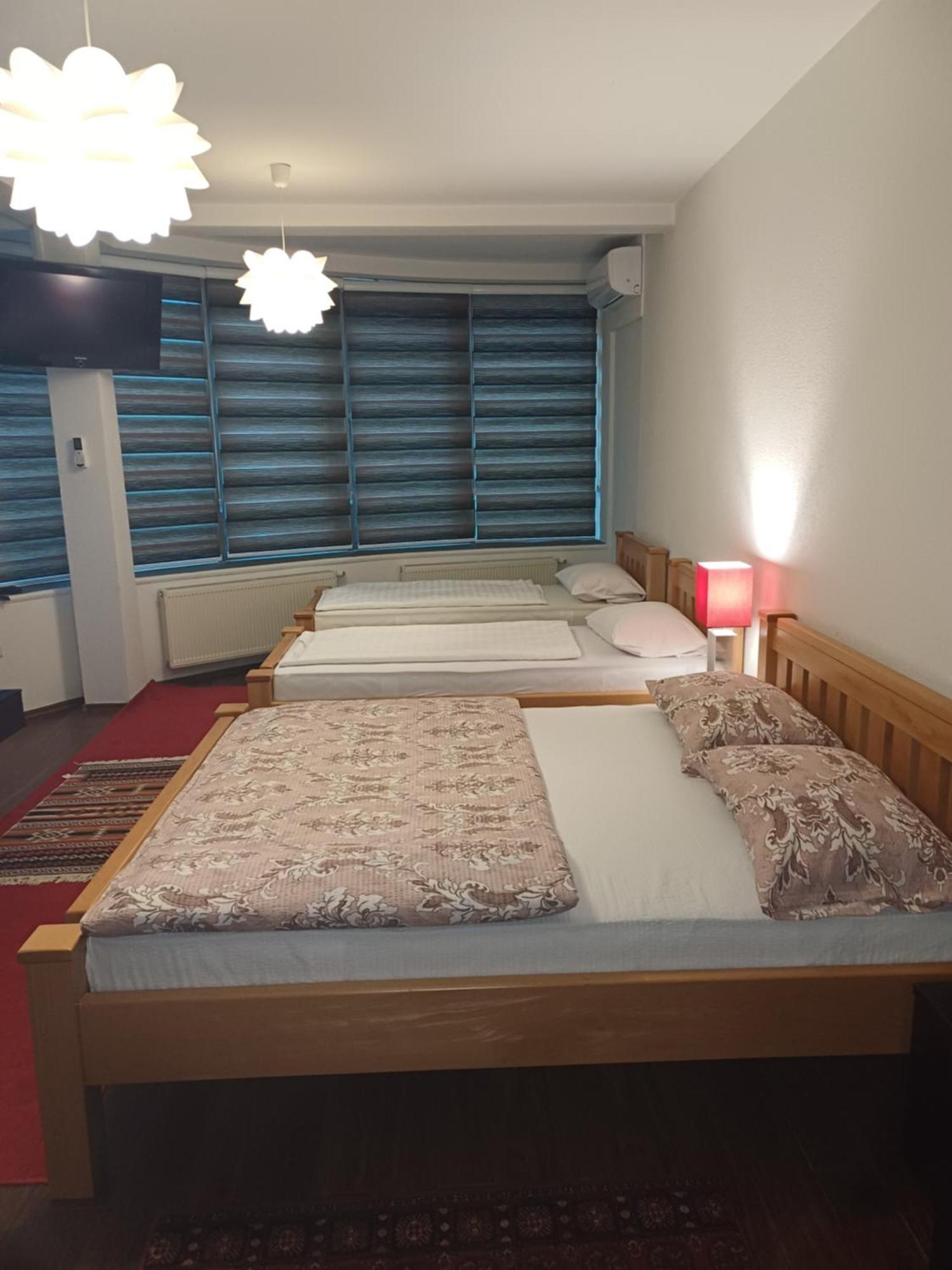 Hollywood Motel Podlugovi Ngoại thất bức ảnh
